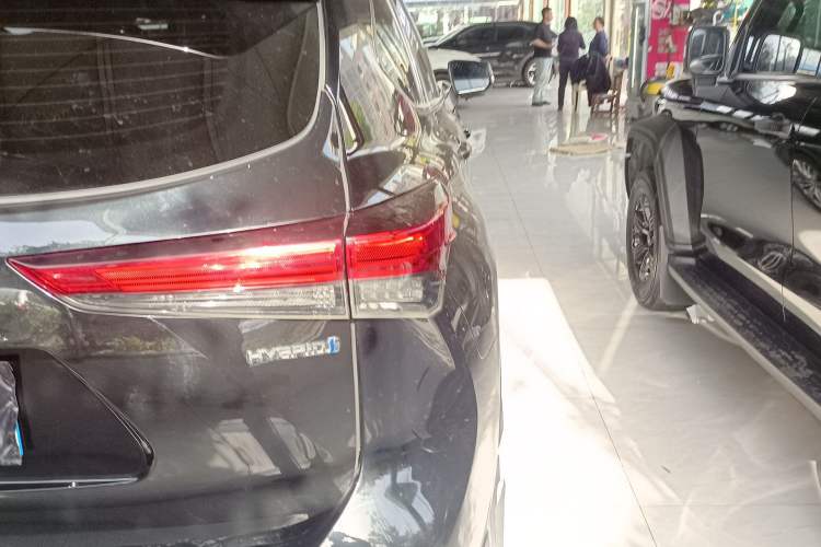 Used Toyota Highlander 2022 Dual-Engine 2.5L Two-Wheel Drive Prestige Edition 7-Seater Exterior 3