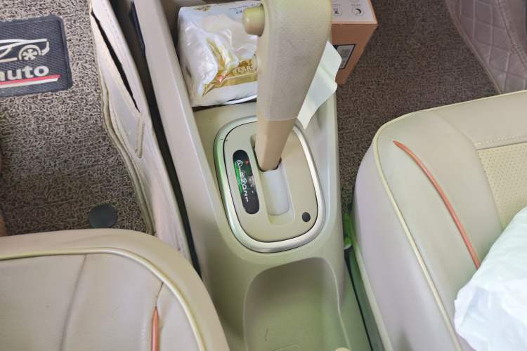 Used Venucia D50 2013 1.6L Automatic Fashion Edition