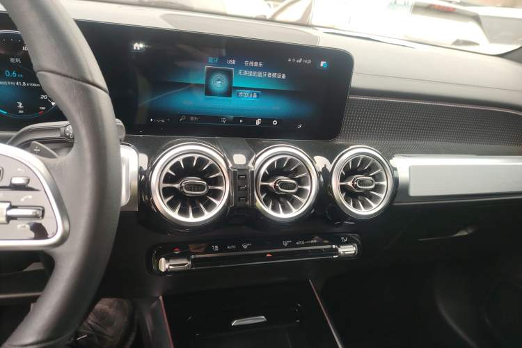 Used Mercedes-Benz GLB 2022 Updated GLB 200 Fashion Edition Audio And AC Panel