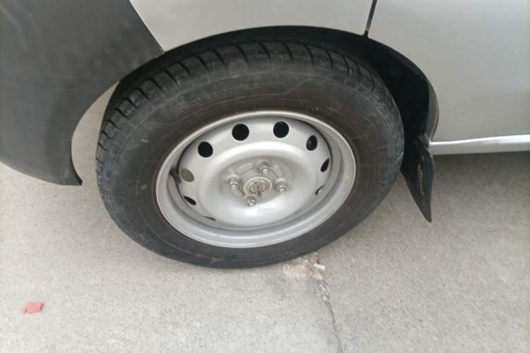 Used Jinbei Hiace X30 2023 1.5L Super-Enjoyment Van 2/5 Seats Non-Air-Conditioned Version SWC15M
