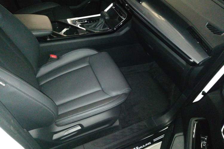 Used Wuling Asta 2021 1.5T CVT Starlight Edition
