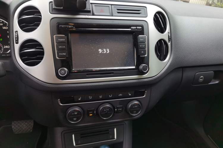 Used Volkswagen Tiguan 2015 1.8TSI Automatic Two-Wheel Drive Luxury Model