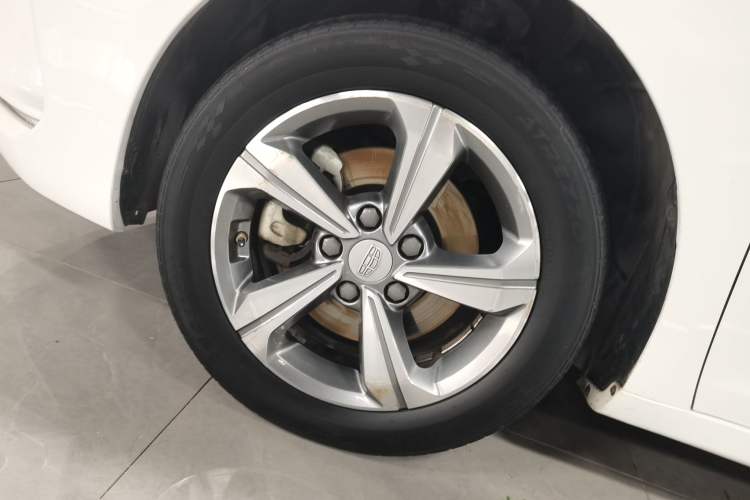 Used Geely Auto Emgrand GL 2019 1.4T CVT Elite Smart Edition Left Front Wheel Hub