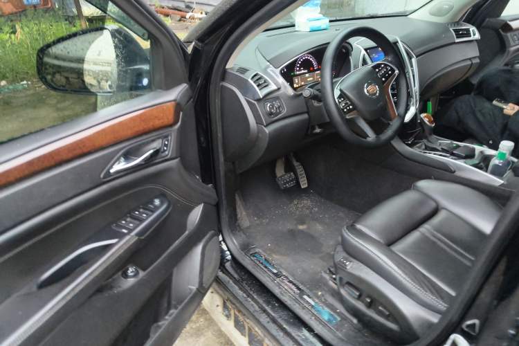 Used Cadillac SRX 2013 3.0L Elite Model
