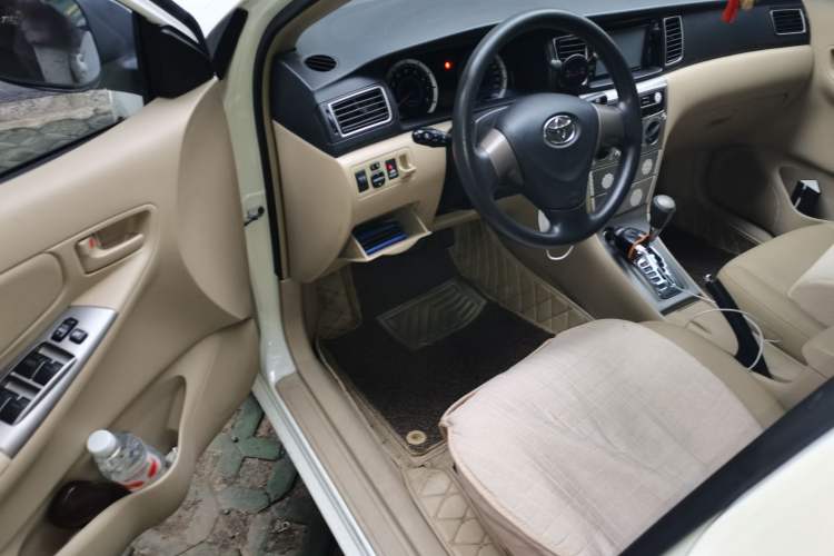 Used Toyota Corolla EX 2013 1.6L Automatic Luxury Edition
