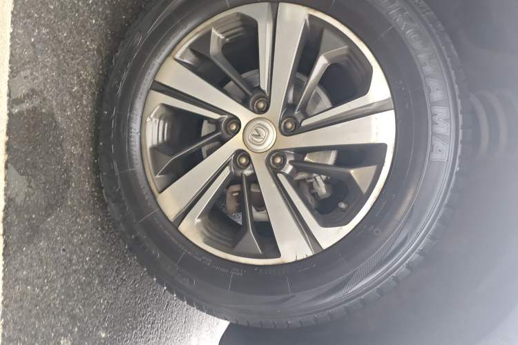 Used CHANGAN CS75 2018 280T Automatic Smart Edition China V Standard Right Front Wheel Hub