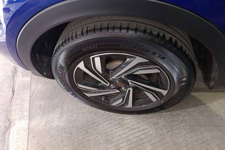 Used Hongqi HS5 2022 Revised Version 2.0T Smart Connect Flagship Edition
