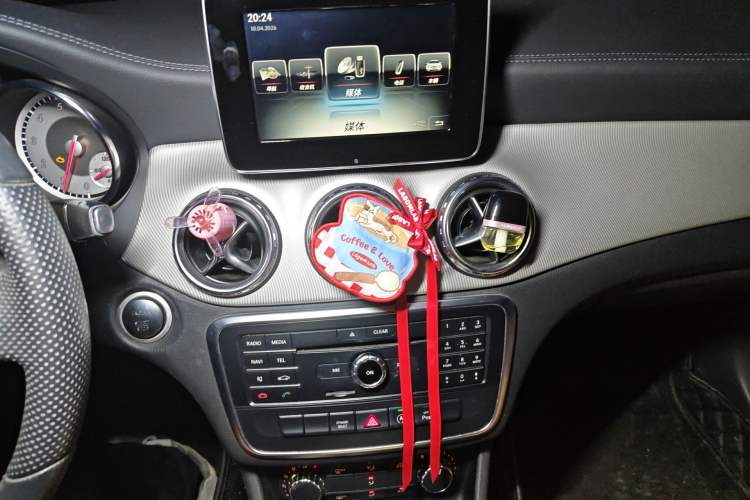 Used Mercedes-Benz GLA 2016 GLA 200 Fashion Model Audio And AC Panel