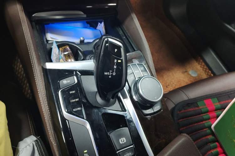 Used BMW 5 Series 2019 525Li Luxury Package
