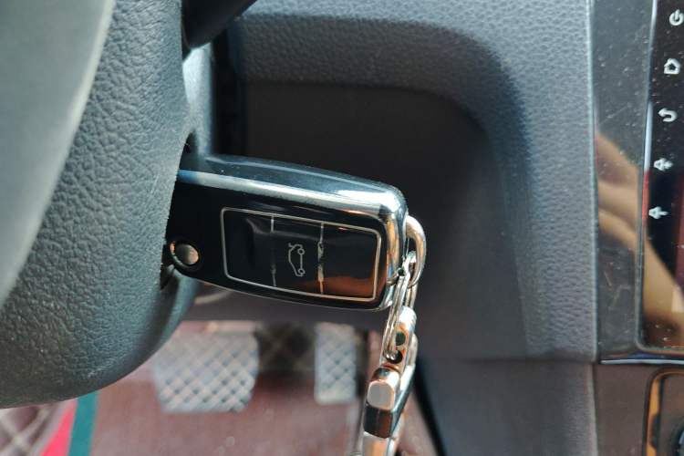 Used Volkswagen Santana 2015 Haval H6 1.6L Automatic Luxury Model
