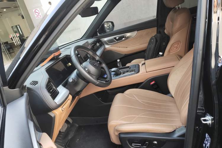 Used GAC Trumpchi ES9 2024 PHEV with 143 km Max