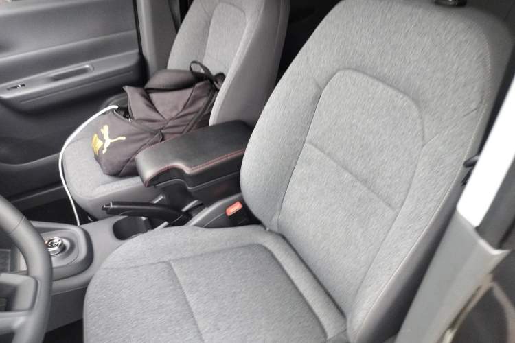 Used Wuling Hongguang New Energy 2024 All-Electric Model 300KM Standard Version