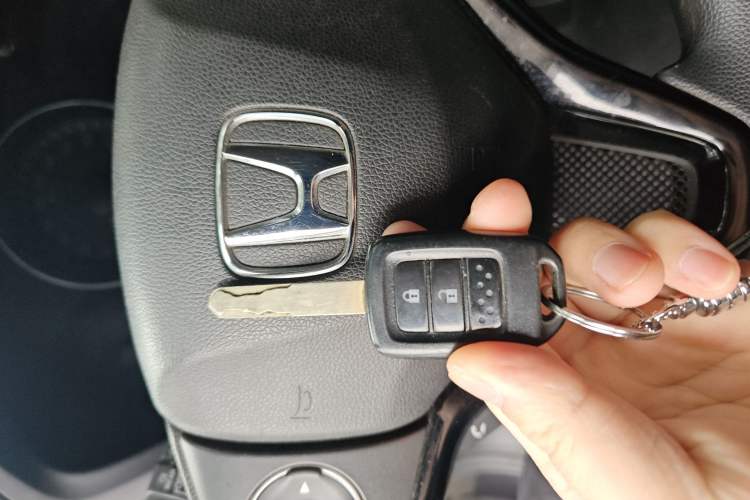 Used Honda Vezel 2015 1.8L CVT 2WD Elite Model
