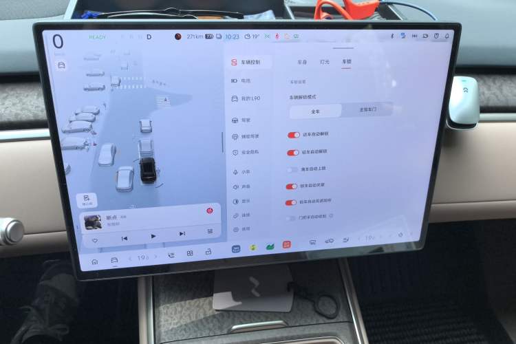 Used ONVO Luxeed L90 2025 Model—Ultra Six-Seater Version Audio And AC Panel