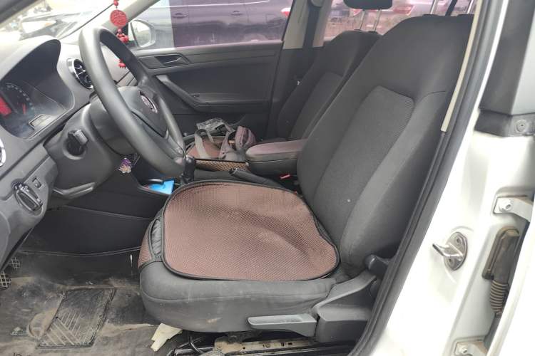 Used Volkswagen Jetta 2019 Dream Edition 1.4L Manual Fashion Version