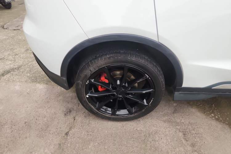 Used Geely Auto Emgrand S 2021 1.4T CVT Luxury Version Right Rear Wheel Hub