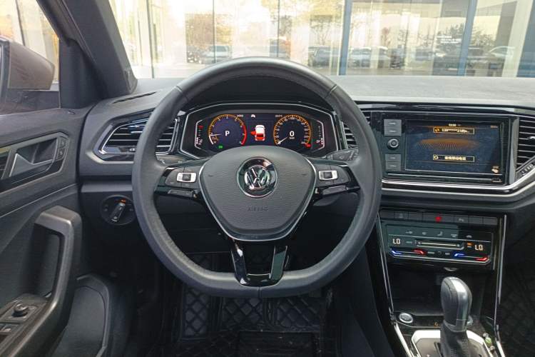 Used Volkswagen T-ROC 2020 280TSI DSG Two-Wheel-Drive Luxury Version Steering Wheel