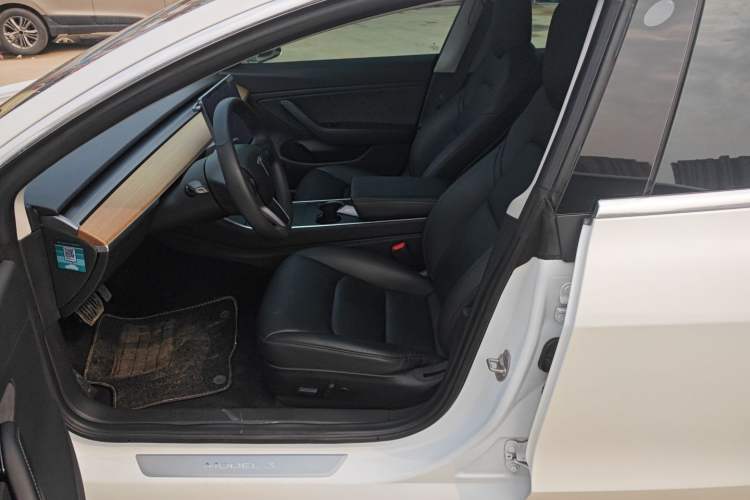 Used Tesla Model 3 2019 Long-Range All-Wheel-Drive Version