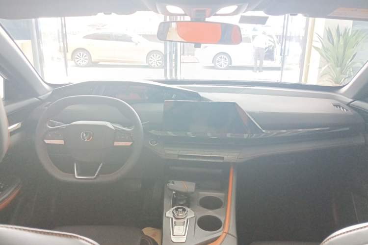 Used CHANGAN UNI-V iDD 2023 Zhidian iDD 1.5T 113km Smart & Fun Version (Rapid Edition) Center Console
