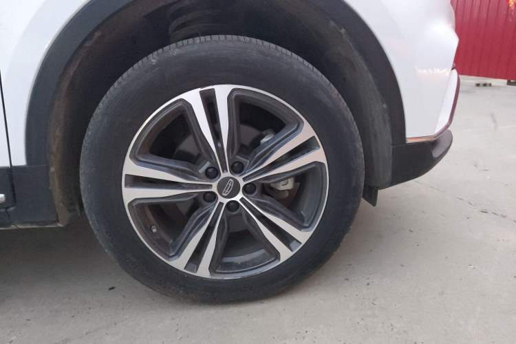 Used Geely Auto Emgrand X7 Sport 2022 1.8TD DCT Zhiya Trim
