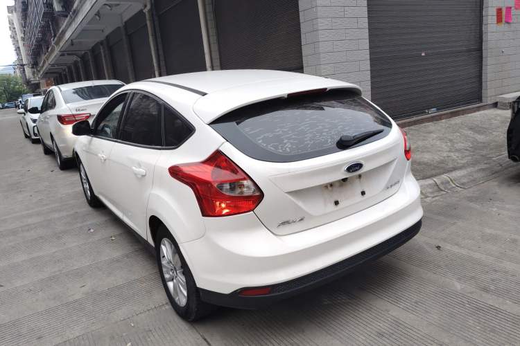 Used Ford Focus 2012 Hatchback 1.6L Automatic Comfort Model Exterior 2