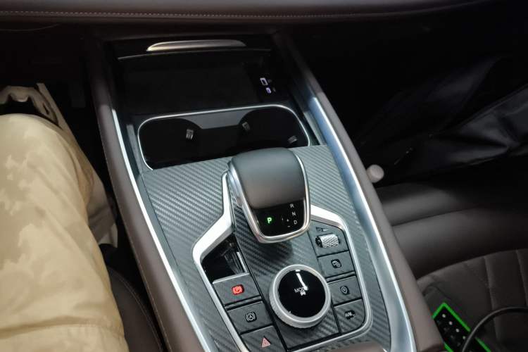 Used Chery Tiggo 8 PRO 2024 Champion Edition 390T Two-Wheel Drive Peak Version 5 Seats