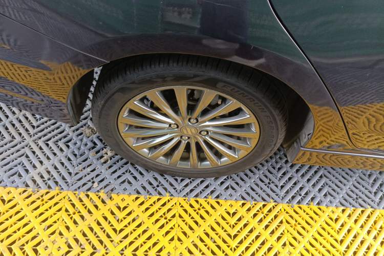 Used Suzuki Alivio 2015 1.6L Automatic Enjoyment Model Exterior 5