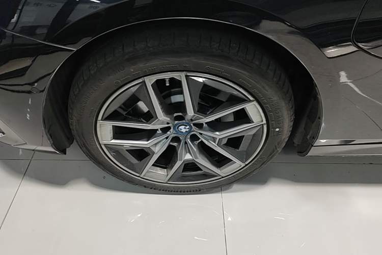 Used BMW i5 2024 eDrive 35L Prestige Luxury Package