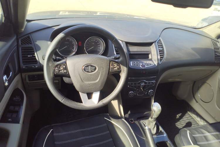 Used Bestune B50 2013 1.6L manual luxury version Steering Wheel