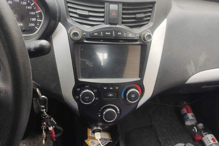 Used FAW Xiali N7 2013 1.3L Manual Luxury Model Audio And AC Panel