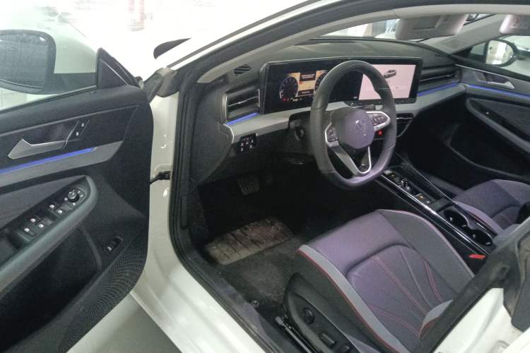 Used Volkswagen Lamando 2025 Lavida L 280TSI DSG Cool & Spicy Edition
