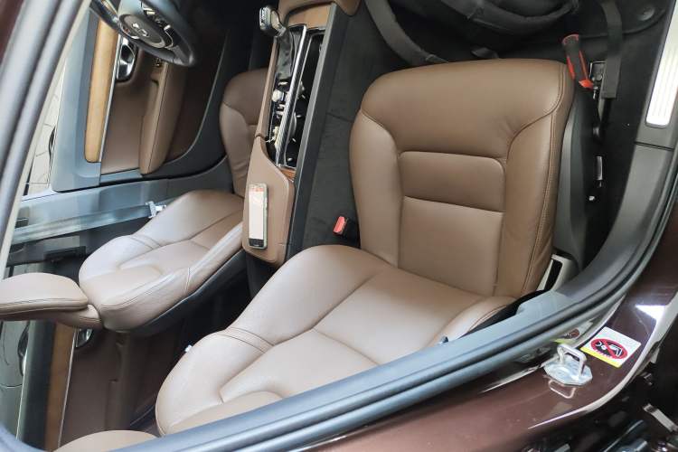 Used Volvo S90 2019 T5 Zhiyi Edition
