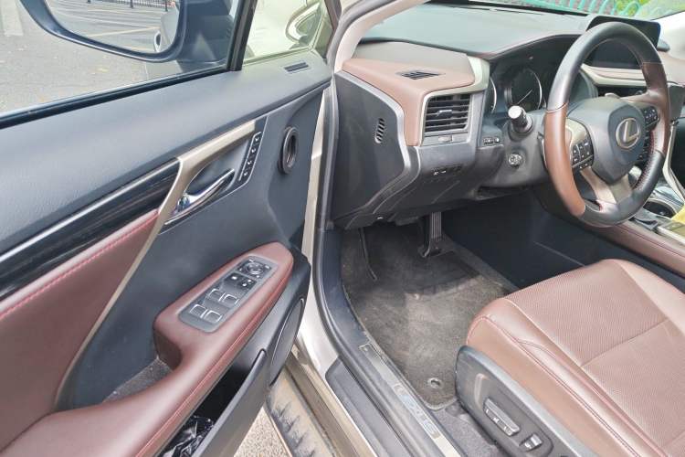 Used Lexus RX 2020 300 Two-Wheel Drive Comfort Edition China VI Standard Driver Seat