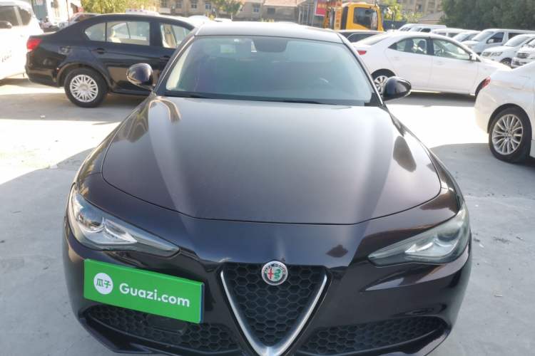 Used Alfa Romeo Giulia 2017 2.0T 200HP Elite Edition
