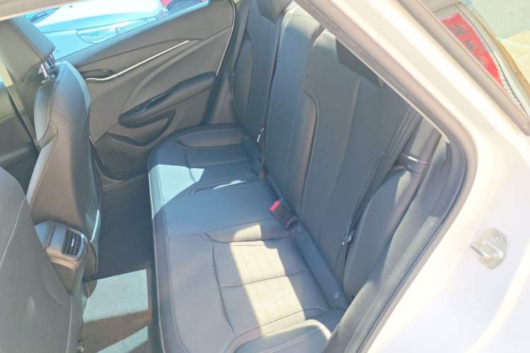 Used Buick GT 2021 Revised Version Flagship 1.5L Automatic Elite Edition Left Rear Seat