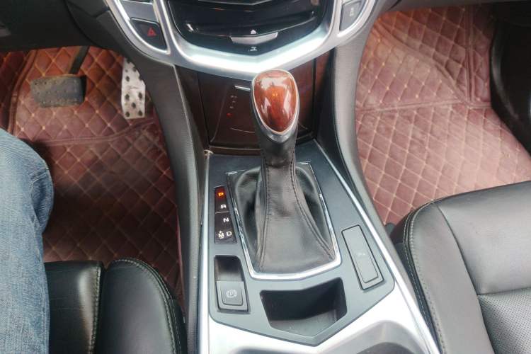 Used Cadillac SRX 2015 3.0L Leading Model