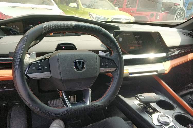 Used CHANGAN UNI-V 2023 1.5T Sport Edition Center Console