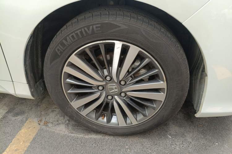 Used Honda Odyssey 2018 2.4L Smart Edition Right Front Wheel Hub