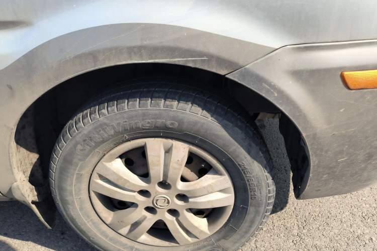 Used FORTHING Lingzhi 2013 M5 Q7 2.0L 7-Seater Long-Wheelbase Comfort Model