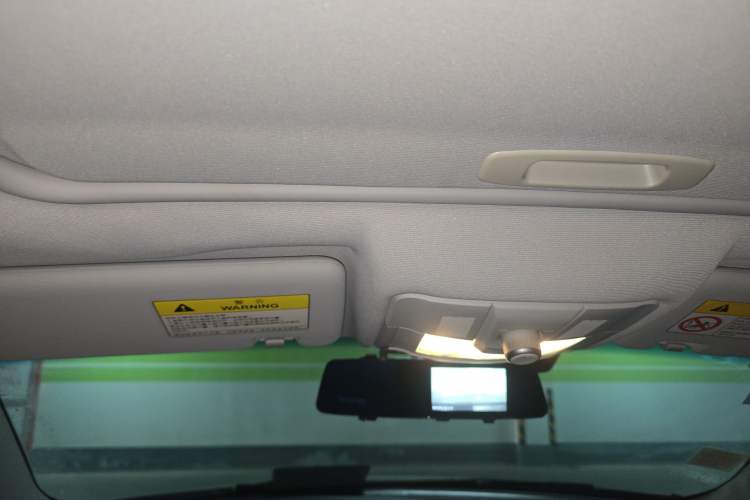 Used Roewe 550 2014 550S 1.8L Manual Smart Selection Model Headliner