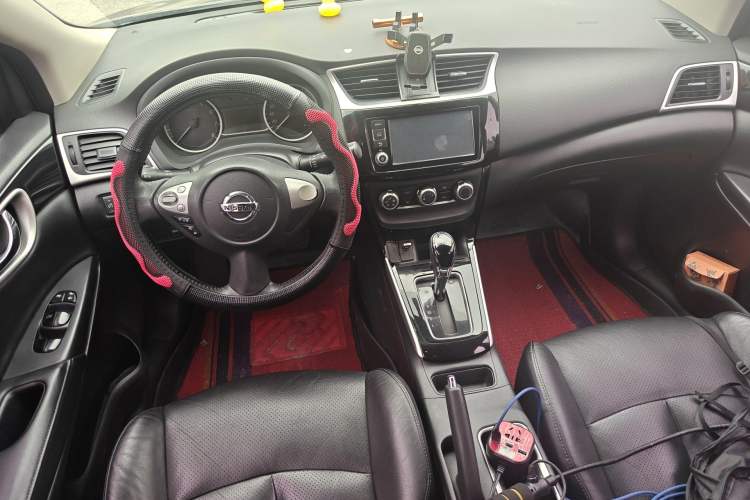 Used Nissan Sylphy 2018 1.6XV CVT Deluxe Edition Center Console