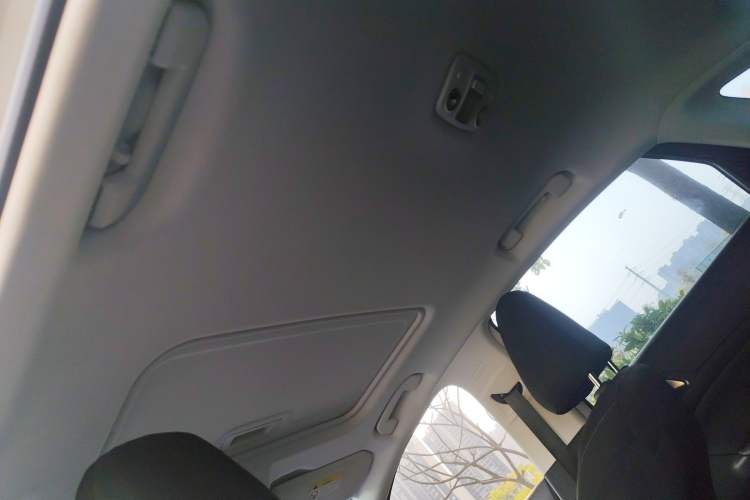 Used Peugeot 308 2018 1.6L Automatic Luxury Edition Headliner