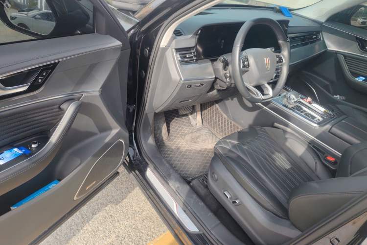 Used Hongqi HS5 2023 2.0T Qixiang Pro Edition
