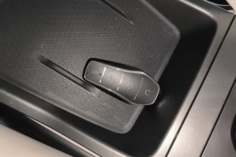 Used BYD Yuan UP 2024 401 km Active Version Vehicle Key