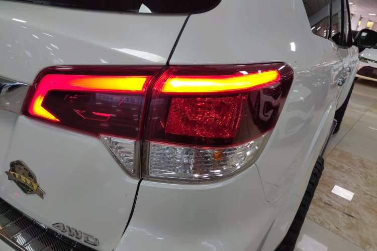 Used Nissan Terra 2018 2.5L Automatic 4x4 Luxury Edition