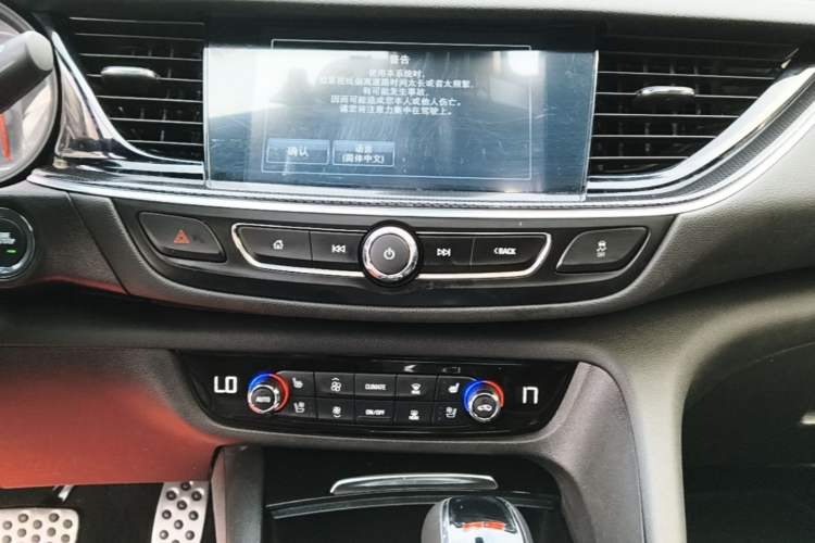 Used Buick Regal 2019 GS 28T Prestige Model China VI Standard Audio And AC Panel