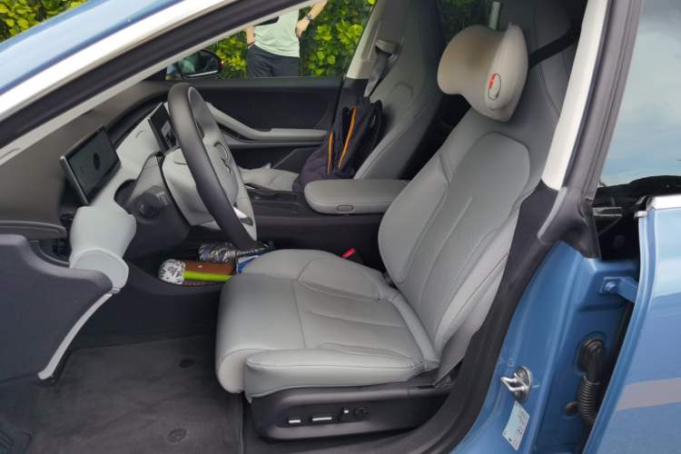 Used Nio ET5 2022 75 kWh Left Front Seat