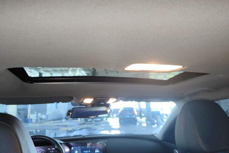 Used Hyundai Elantra 2021 1.5L CVT LUX Prestige Edition
