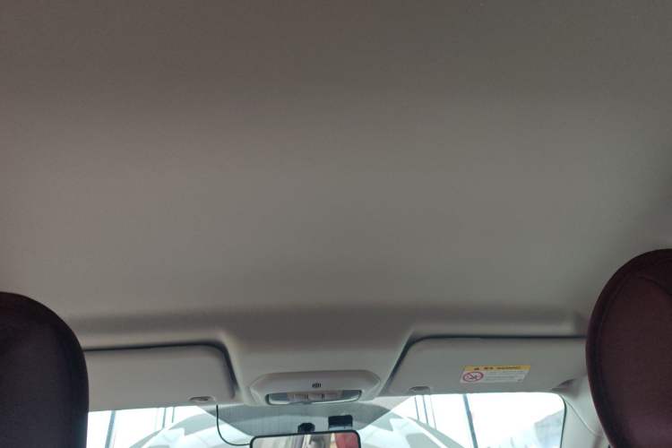 Used Ford Escort 2019 Revised Version 1.5L Manual "Quality Enjoyment" Trim (Tire Pressure Monitoring) China VI Standard Headliner