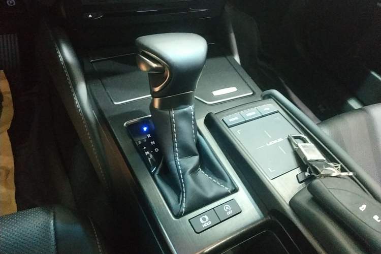 Used Lexus ES 2020 200 Excellence Edition
